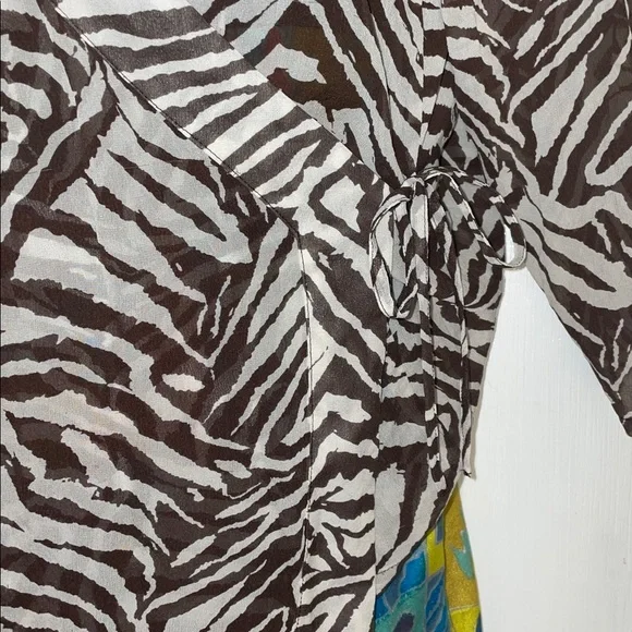 CHICO’S Brown/Cream Animal Print Wrap-Style SILK Blouse L - Picture 3 of 5